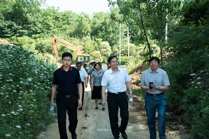 河南省衛計委副主任、省中醫管理局局長張重剛同志蒞臨我院視察工作