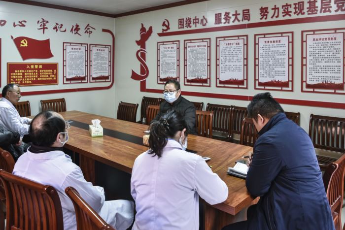 抗疫情，保供應，他們并肩逆行