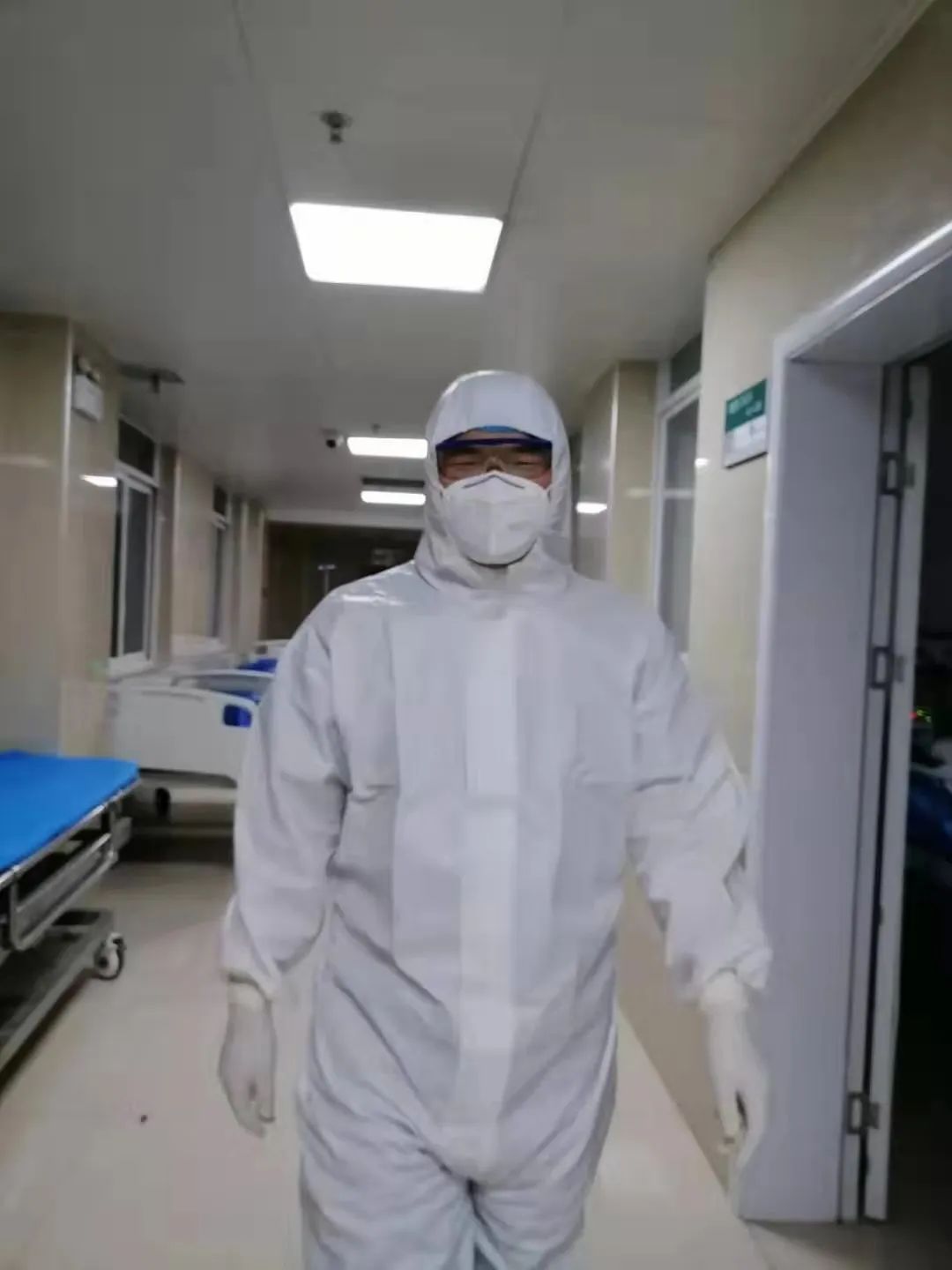 戰疫一線90后男護士：待到花開燕歸來 與你一起步入婚姻殿堂